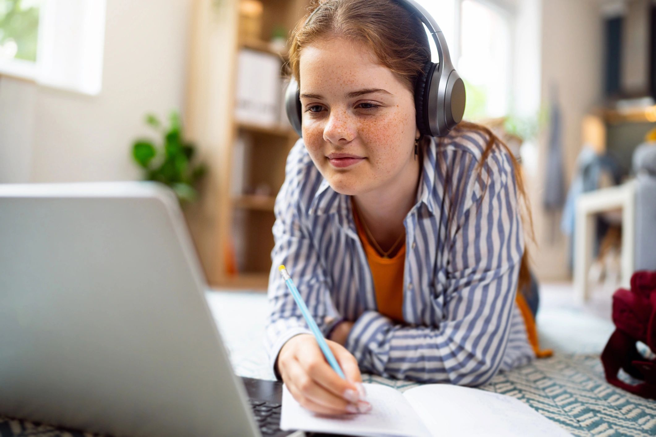 Student improving English reading and writing
